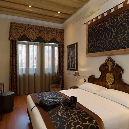 Unahotels Ala Hotel Venezia