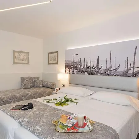 Unahotels Ala Venezia
